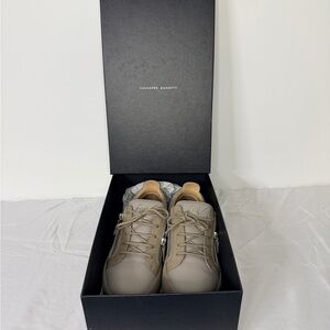 Giuseppe Zanotti Leather Side Zip Low Top Sneakers EU 42